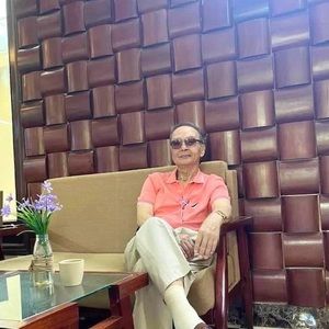 Meet your Posher, Quang